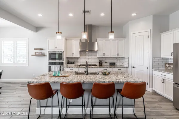 Property Slideshow image 2 of 45 | 7878 e hideaway falls ct, Prescott Valley, AZ, 86315