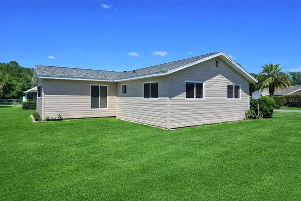 Property Slideshow image 3 of 32 | 10838 sw 78th ct, Ocala, FL, 34476