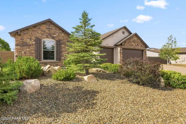 Property Slideshow image 2 of 39 | 7564 e dragoon rd, Prescott Valley, AZ, 86315