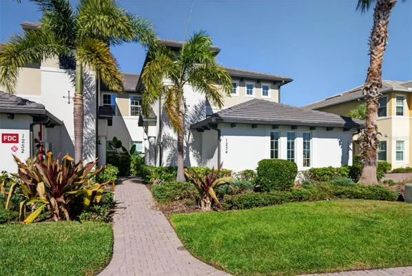 Property Slideshow image 2 of 97 | 1254 riverscape st d, Bradenton, FL, 34208