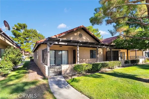 Property Slideshow image 3 of 28 | 11722 oak st, Apple Valley, CA, 92308