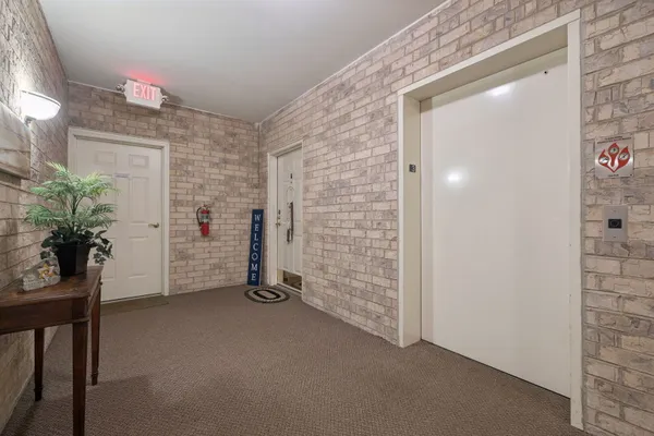 Property Slideshow image 3 of 25 | 6321 pine ridge ct 3a, Tinley Park, IL, 60477