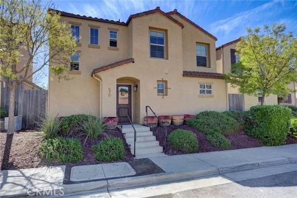 Property Slideshow image 2 of 42 | 570 river oaks dr, Paso Robles, CA, 93446