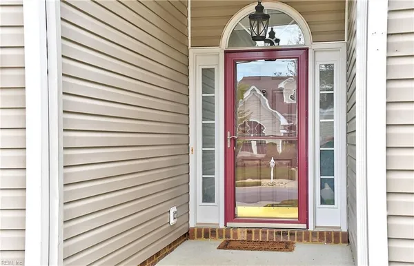 Property Slideshow image 3 of 44 | 3013 looking glass ct, Virginia Beach, VA, 23456