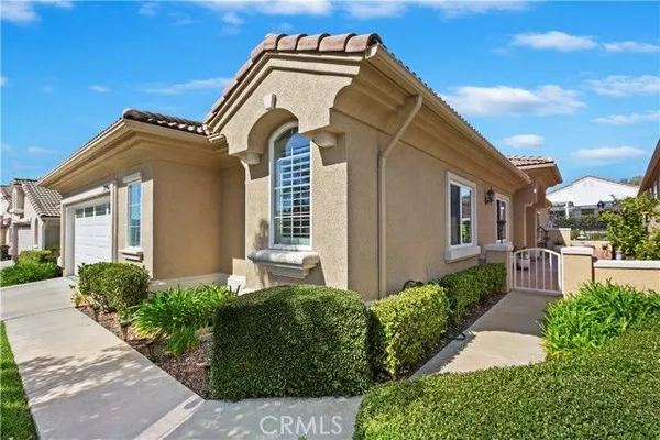 Property Slideshow image 2 of 47 | 39965 via oporta, Murrieta, CA, 92562