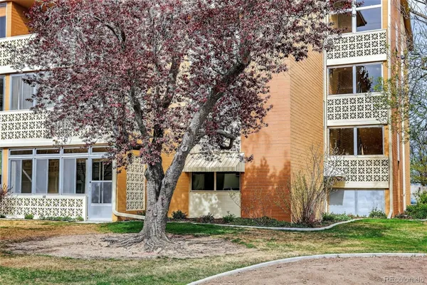 Property Slideshow image 2 of 34 | 9150 e center ave 12a, Denver, CO, 80247