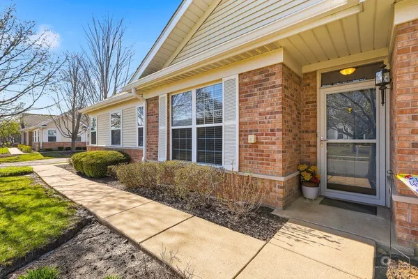 Property Slideshow image 2 of 30 | 21450 lake st clair dr, Crest Hill, IL, 60403