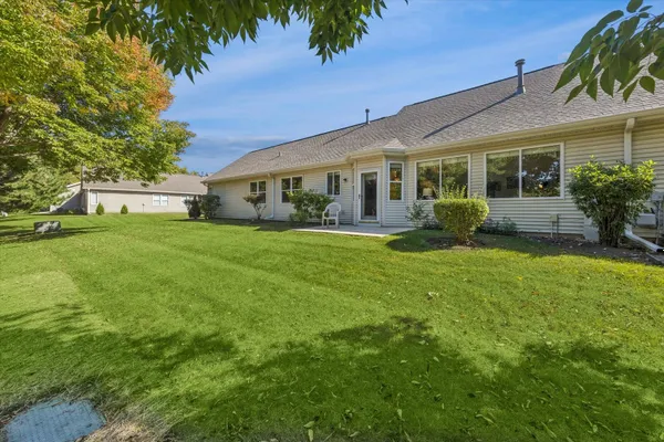 Property Slideshow image 2 of 14 | 13232 s bayberry ln, Plainfield, IL, 60544