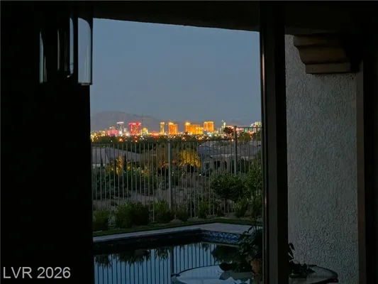Property Slideshow image 3 of 59 | 4874 denaro dr, Las Vegas, NV, 89135