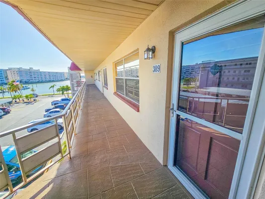 Property Slideshow image 3 of 27 | 3010 59th st 309, Gulfport, FL, 33707