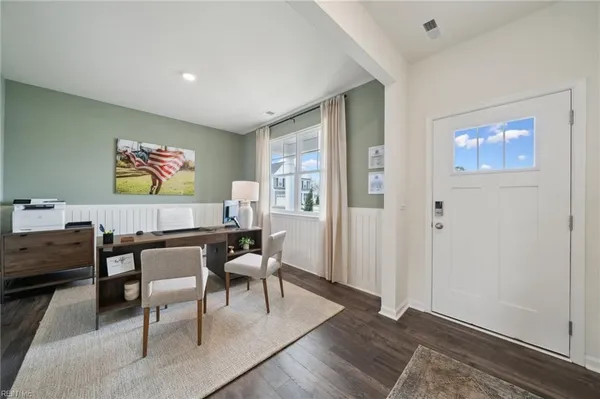 Property Slideshow image 3 of 30 | 130 michigan ave, Williamsburg, VA, 23188