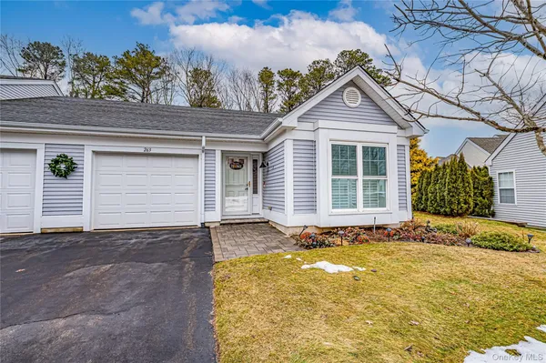 Property Slideshow image 2 of 47 | 263 glen dr, Brookhaven, NY, 11961