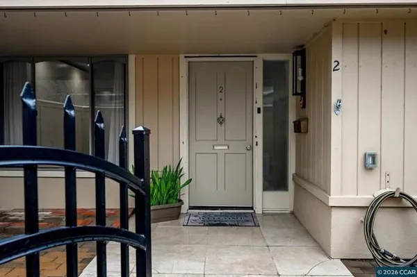 Property Slideshow image 3 of 42 | 2308 pine knoll dr unit 2, Walnut Creek, CA, 94595