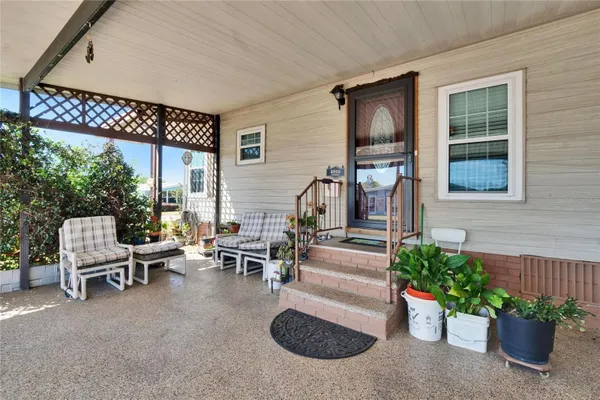 Property Slideshow image 3 of 44 | 4910 loch ness dr, Lakeland, FL, 33810