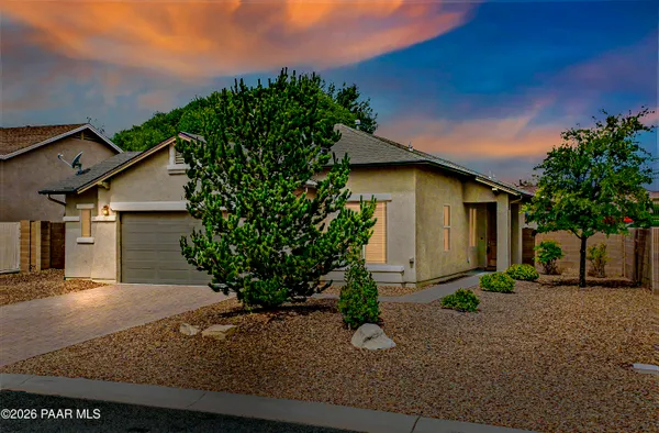 Property Slideshow image 2 of 67 | 8252 n whistling acres way, Prescott Valley, AZ, 86315
