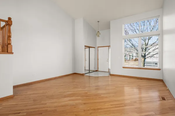 Property Slideshow image 2 of 30 | 16139 seneca lake cir, Crest Hill, IL, 60403