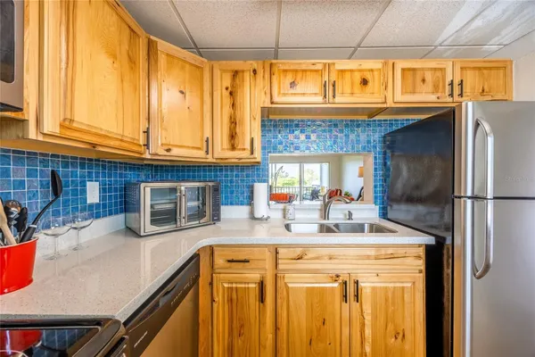 Property Slideshow image 3 of 48 | 6220 augusta dr 309, Fort Myers, FL, 33907