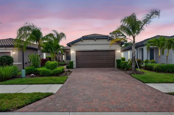 Property Slideshow image 2 of 82 | 2592 brassica dr, North Port, FL, 34289