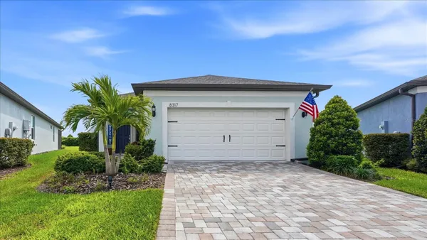 Property Slideshow image 2 of 37 | 8317 ocean tides cv way, Parrish, FL, 34219