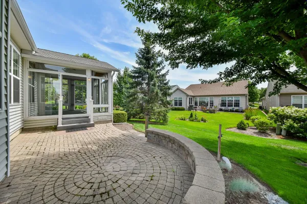 Property Slideshow image 2 of 27 | 11665 windsor dr, Huntley, IL, 60142