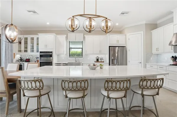 Property Slideshow image 3 of 50 | 11161 canal grande dr, Fort Myers, FL, 33913