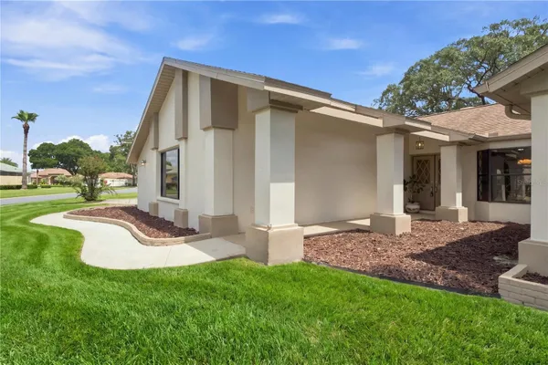 Property Slideshow image 2 of 43 | 9429 cobbler ct, Weeki Wachee, FL, 34613