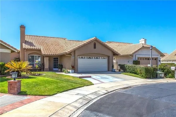 Property Slideshow image 2 of 43 | 518 s seminole cir, Banning, CA, 92220