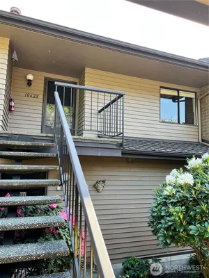 Property Slideshow image 2 of 33 | 10628 glen acres dr, Seattle, WA, 98168