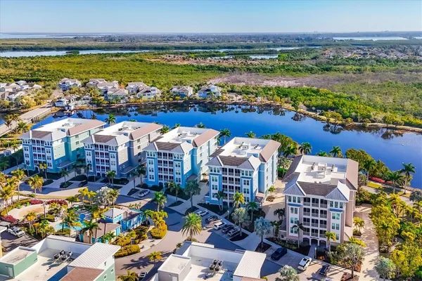 Property Slideshow image 3 of 54 | 391 aruba cir 401, Bradenton, FL, 34209