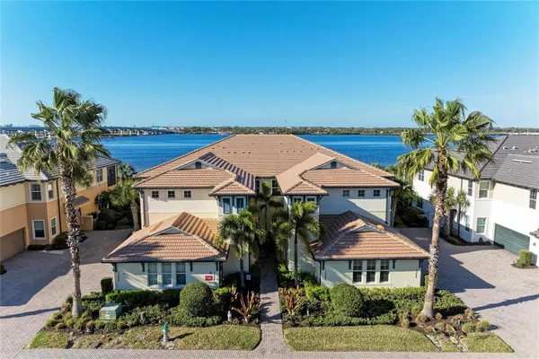 Property Slideshow image 3 of 68 | 1246 riverscape st, Bradenton, FL, 34208