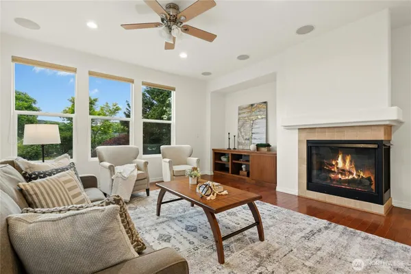 Property Slideshow image 3 of 26 | 13443 mahonia pl, Redmond, WA, 98053