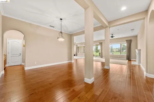 Property Slideshow image 2 of 17 | 320 riverwood ln, Rio Vista, CA, 94571