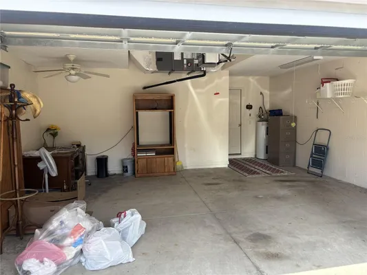 Property Slideshow image 2 of 23 | 420 glen arbor ln, Leesburg, FL, 34748