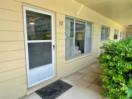 Property Slideshow image 2 of 51 | 2458 florentine way 10, Clearwater, FL, 33763