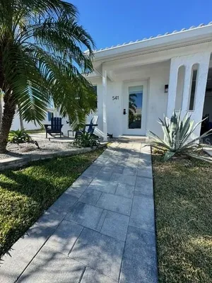 Property Slideshow image 2 of 40 | 541 spanish dr, Longboat Key, FL, 34228