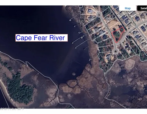 Property Slideshow image 3 of 4 | 4025 dauntless ln, Wilmington, NC, 28412