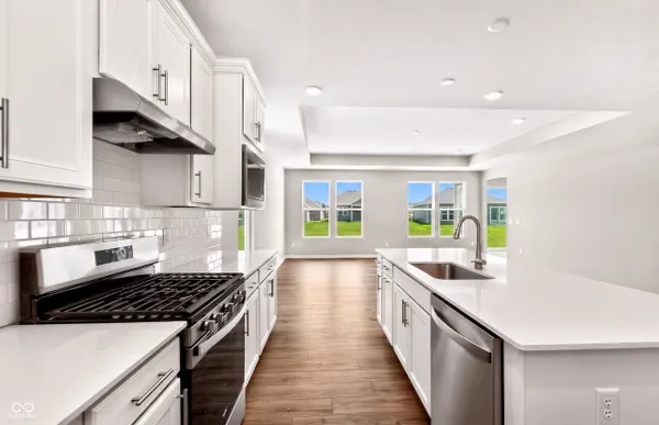 Property Slideshow image 2 of 28 | 13325 seven springs ln, Noblesville, IN, 46060