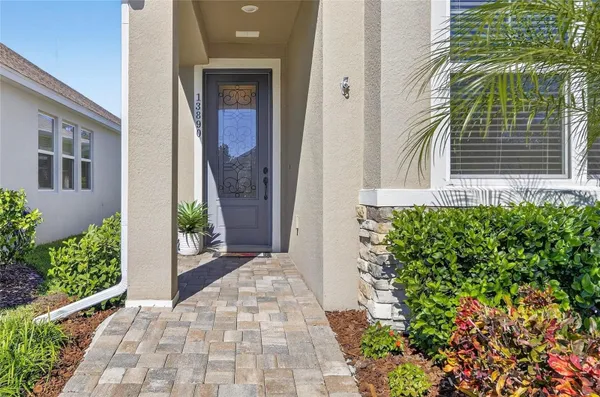 Property Slideshow image 2 of 35 | 13890 kingfisher glen dr, Lithia, FL, 33547