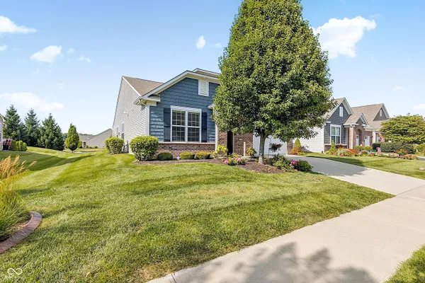 Property Slideshow image 2 of 58 | 16664 grappa trl, Fishers, IN, 46037