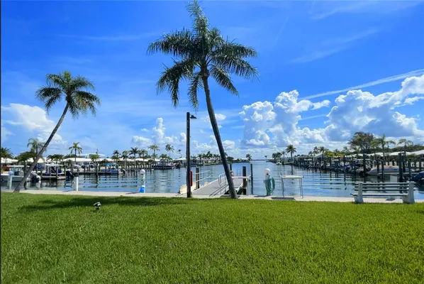 Property Slideshow image 3 of 20 | 718 spanish dr, Longboat Key, FL, 34228