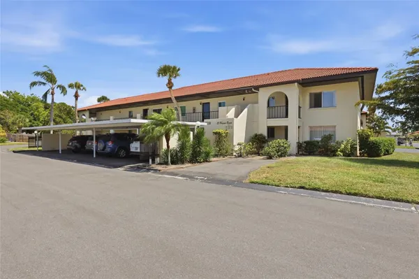 Property Slideshow image 2 of 50 | 3710 el poinier ct 511, Sarasota, FL, 34232