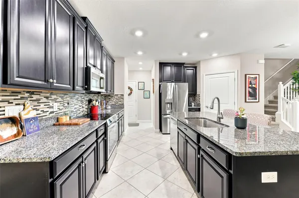 Property Slideshow image 3 of 68 | 5305 stoic vale dr, Wimauma, FL, 33598