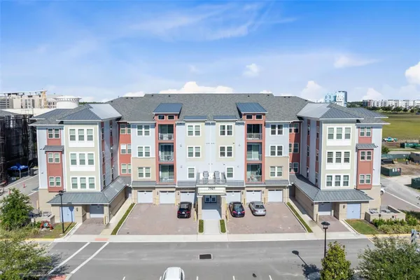 Property Slideshow image 2 of 39 | 7521 laureate blvd 5307, Orlando, FL, 32827
