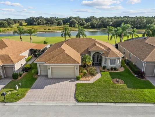Property Slideshow image 2 of 65 | 4048 phoenician way, Winter Haven, FL, 33884