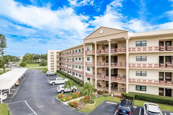 Property Slideshow image 2 of 56 | 7975 58th ave n unit 403, St Petersburg, FL, 33709