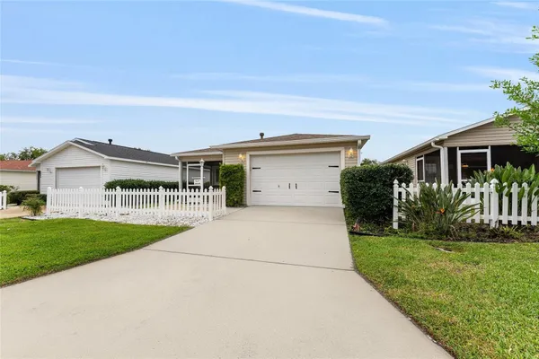 Property Slideshow image 3 of 54 | 2690 suffolk st, The Villages, FL, 32162