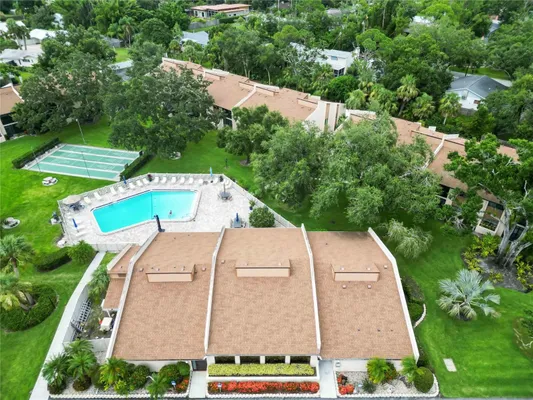 Property Slideshow image 3 of 33 | 2522 clubhouse dr unit 204, Sarasota, FL, 34232