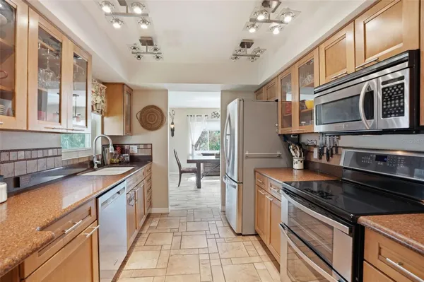 Property Slideshow image 3 of 38 | 2658 royal ridge dr, Spring Hill, FL, 34606