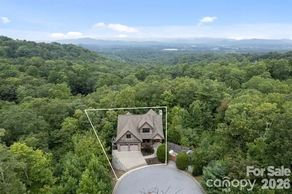 Property Slideshow image 3 of 48 | 109 wood owl ct, Hendersonville, NC, 28791