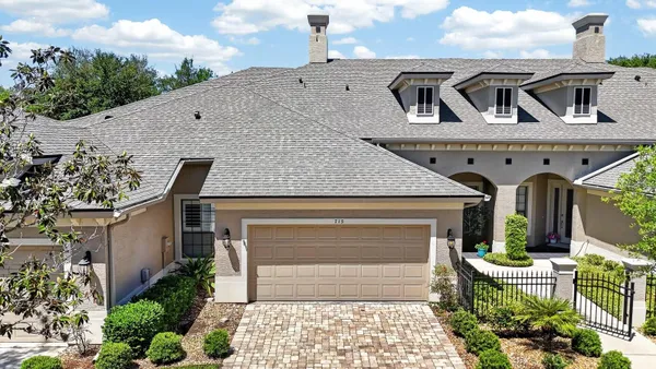 Property Slideshow image 3 of 86 | 715 cobblestone dr, Ormond Beach, FL, 32174